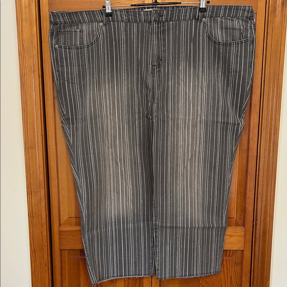 LOGO by Lori Goldstein Black Striped Jeans Plus 32WP New Straight‑Leg Petite